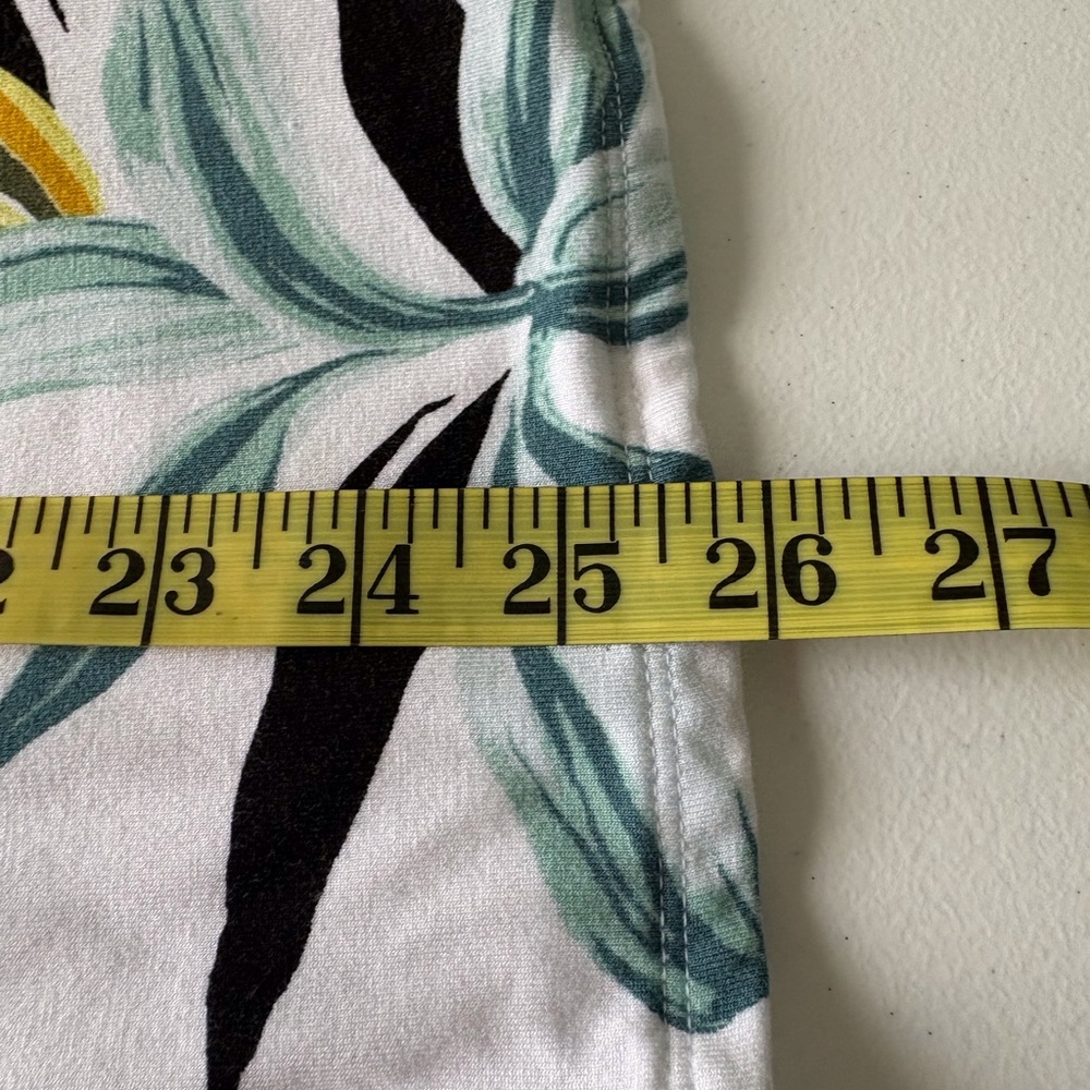 Chico’s Large Tropical Palm Leaf Short Sleeve Tee Casual Beach Cruise Resortwear - Picture 9 of 9